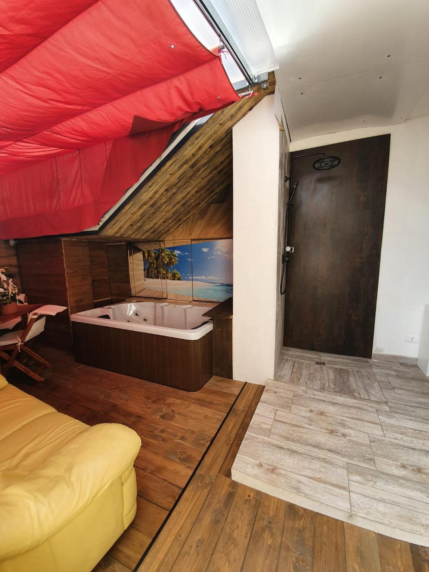 Отель Bergamo - La Casa Di Gianna Нембро Экстерьер фото